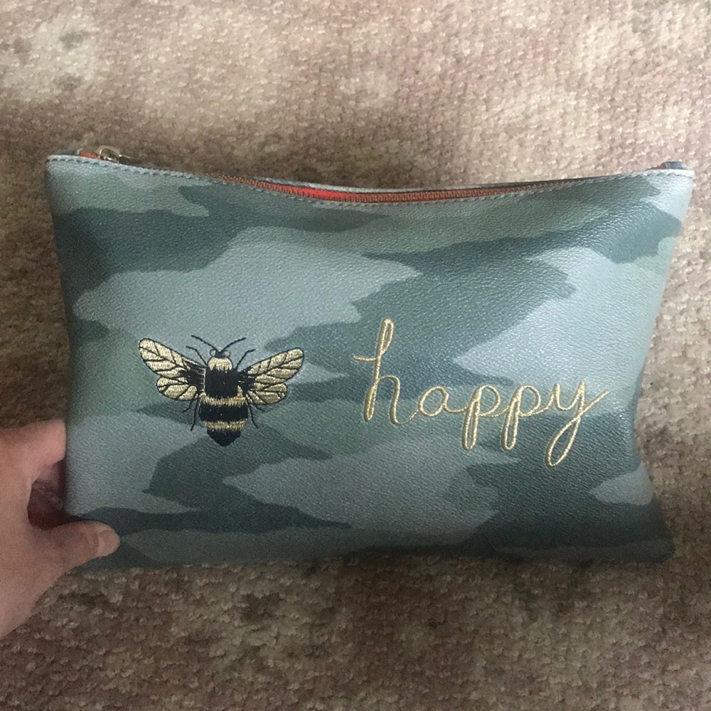 C Wonder Camo Pouch